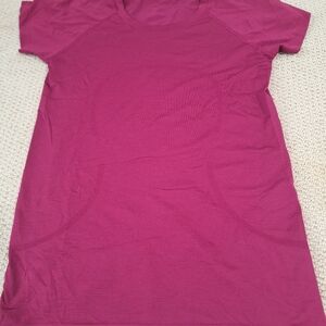 Lululemon swiftly tec, size 8